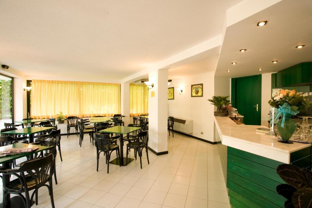 Hotel Costaverde Cesenatico Exteriör bild